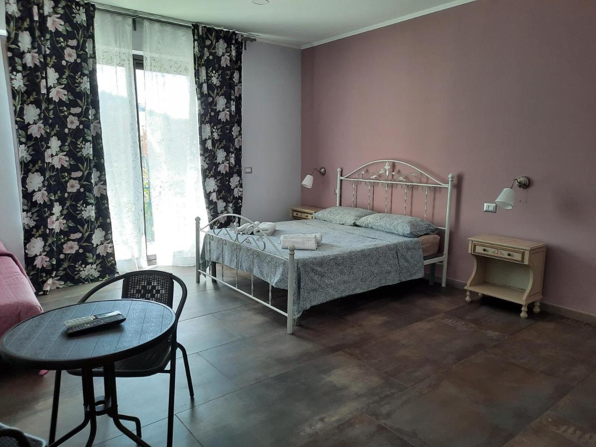 Taorbay Bed & Breakfast Giardini Naxos Dış mekan fotoğraf
