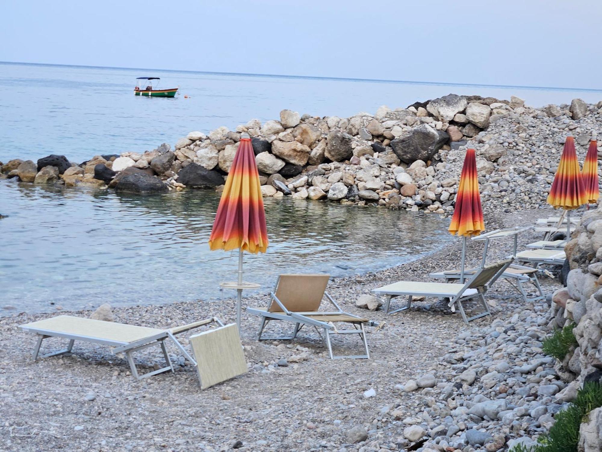 Taorbay Bed & Breakfast Giardini Naxos Dış mekan fotoğraf